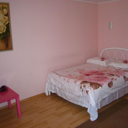Hotel Service Predslava On Antonovicha Street Kijev Kültér fotó