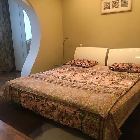 Hotel Service Predslava On Antonovicha Street Kijev Kültér fotó