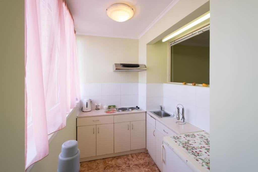 Hotel Service Predslava On Antonovicha Street Kijev Kültér fotó